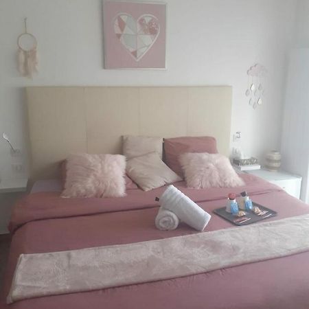 Love Room Seduction Tremblay-en-France Εξωτερικό φωτογραφία